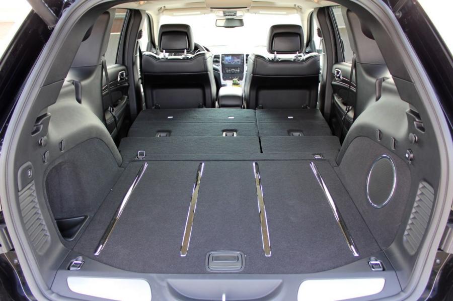  Jeep Grand Cherokee SRT8 2012 года  (фото 11 из 186)